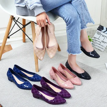 Novo žele sandali ženske eno nepremočljiva obutev modni korejski priložnostne črpalke zunanji vrhnji čevlji
