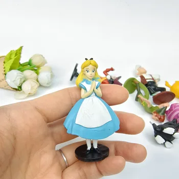 Disney Alice v Čudežni deželi 12pcs/nastavite Dejanje Slika Model Anime Mini Dekoracijo PVC Zbirka Figur Toy model za otroke