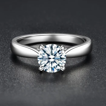 1ct 2ct 3ct Krog Cut Moissanite Diamant Udejstvovanje Poroko Sterling Srebrni Prstan Preprost Klasičen 4 Nevihte Eleganten Nakit za Ženske