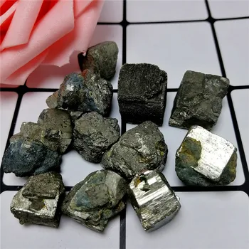 Veleprodajnih cen, naravni kamni in minerali, kristali naravni vzorec Kocke gruče pyrite osebkov zdravilnimi kristali veliko